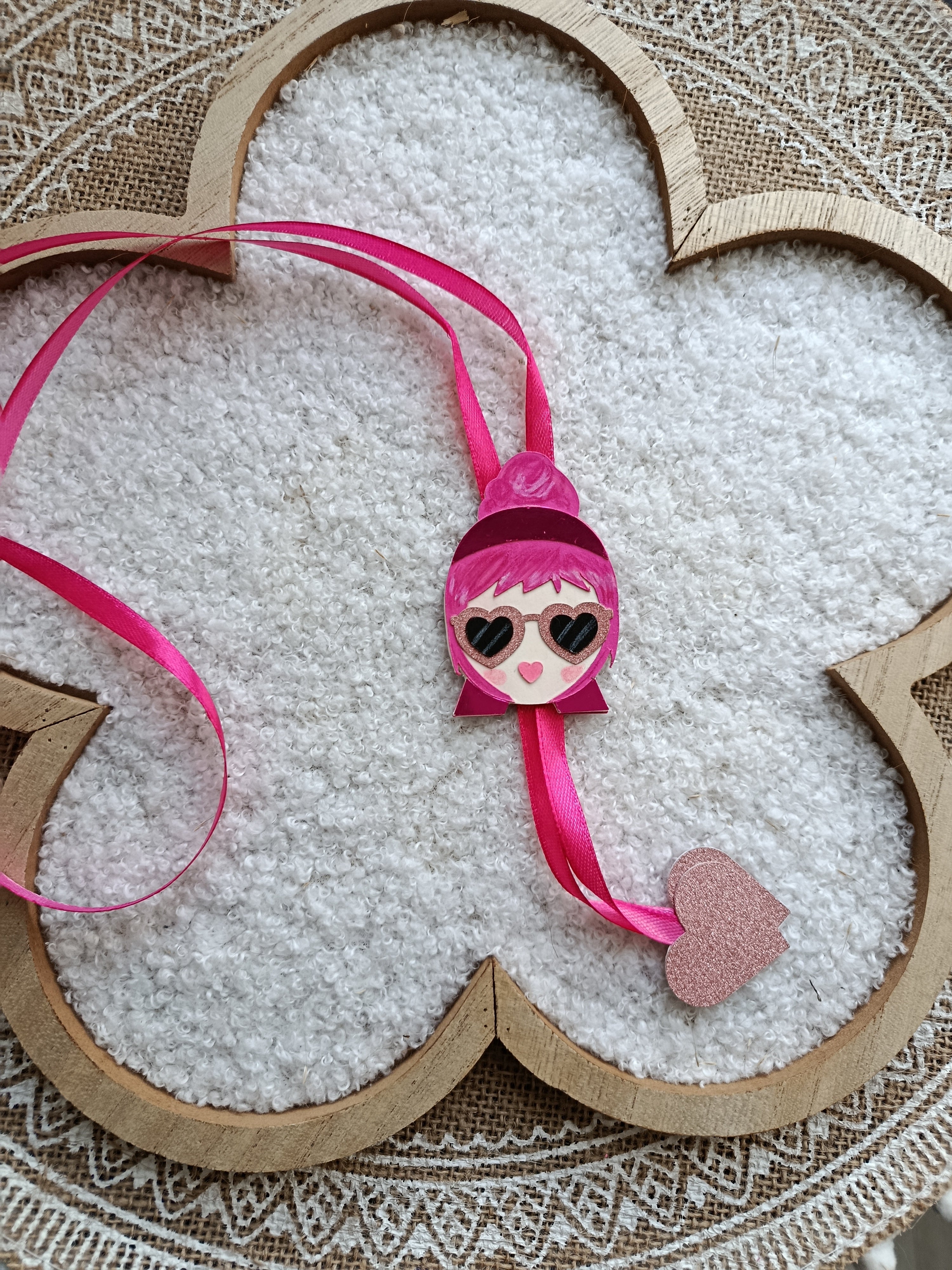 Collier Ruban style Bolo Tie – Édition spéciale Octobre Rose, création artisanale