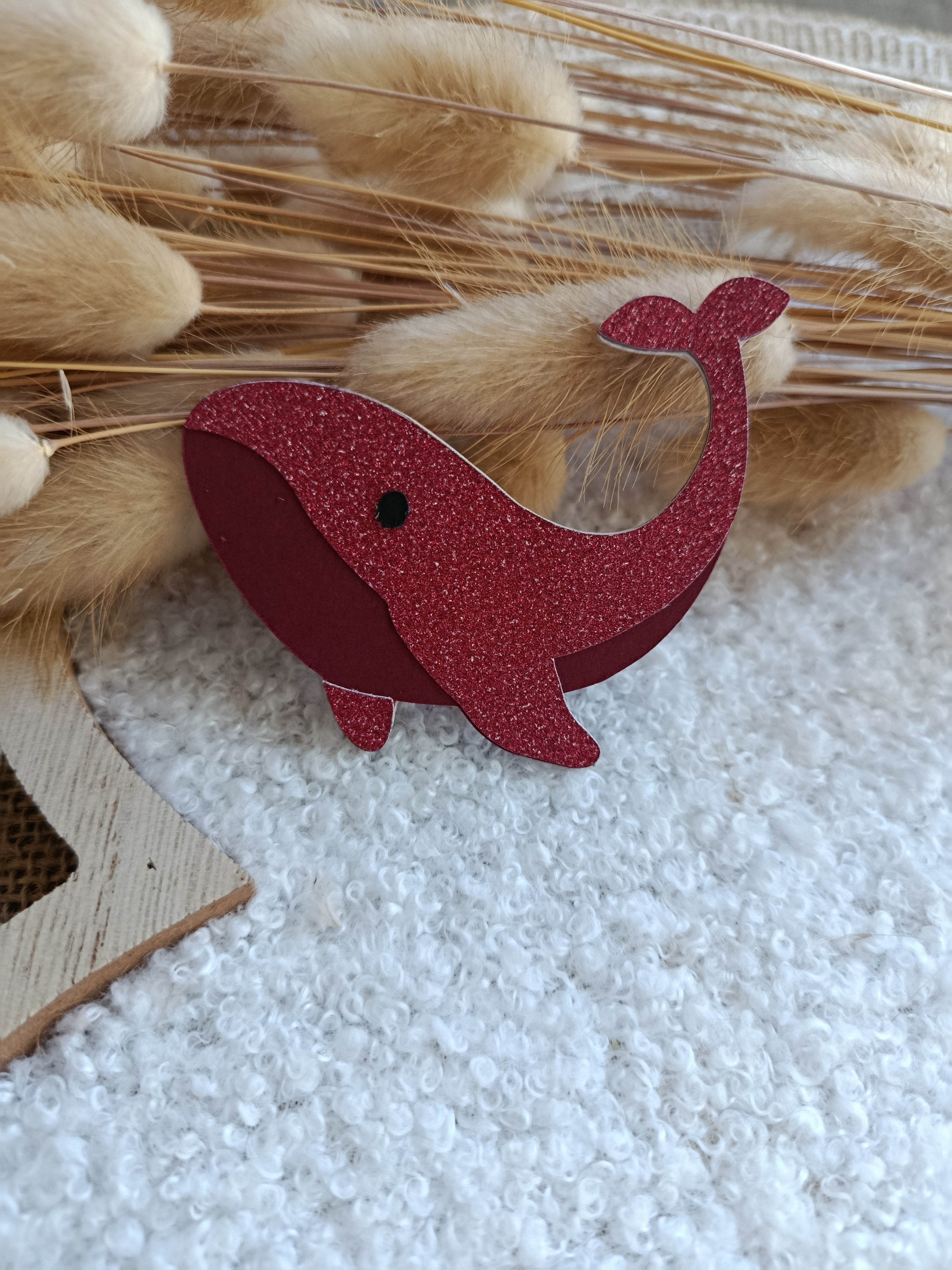 Broche baleine