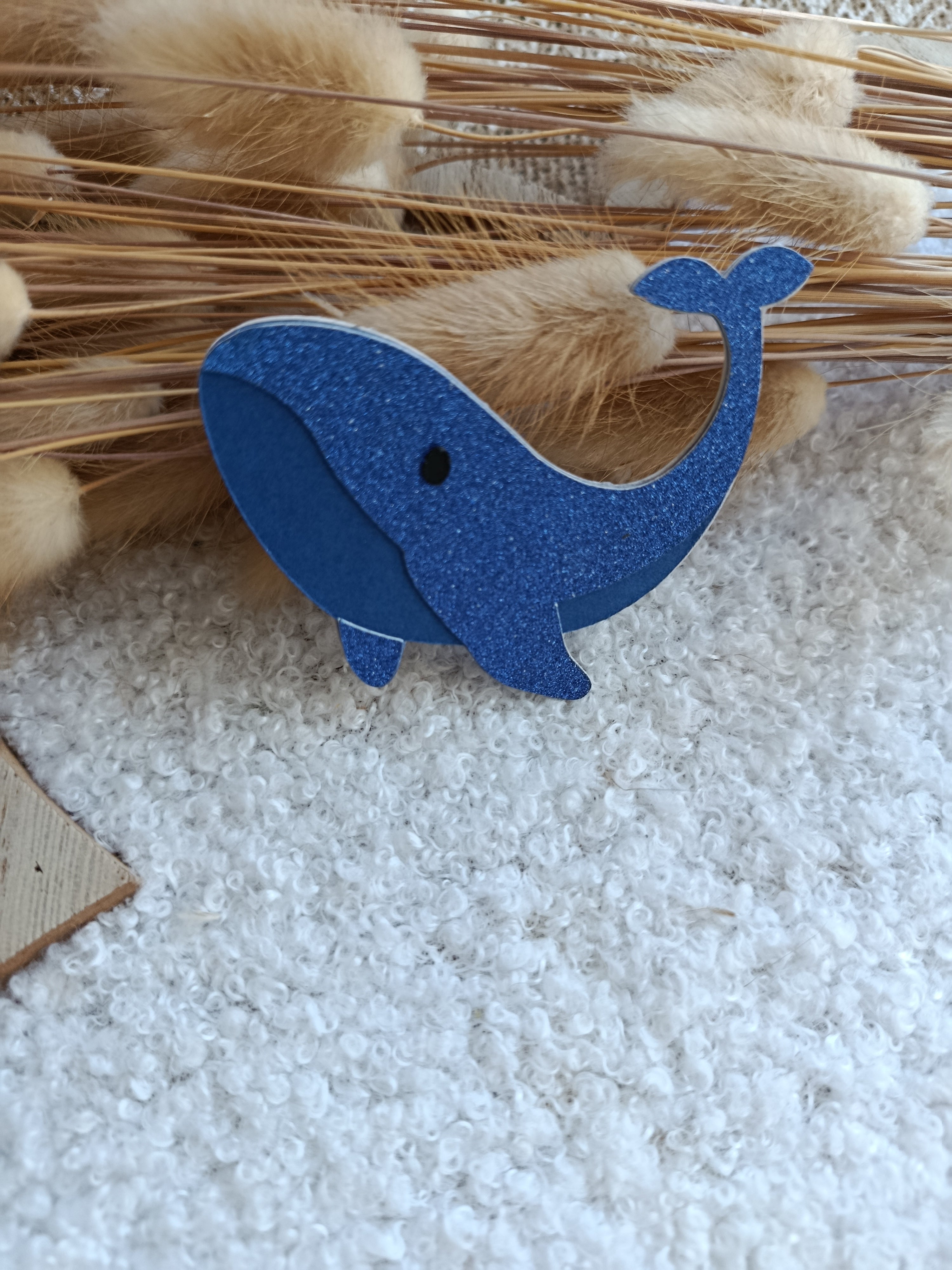 Broche baleine