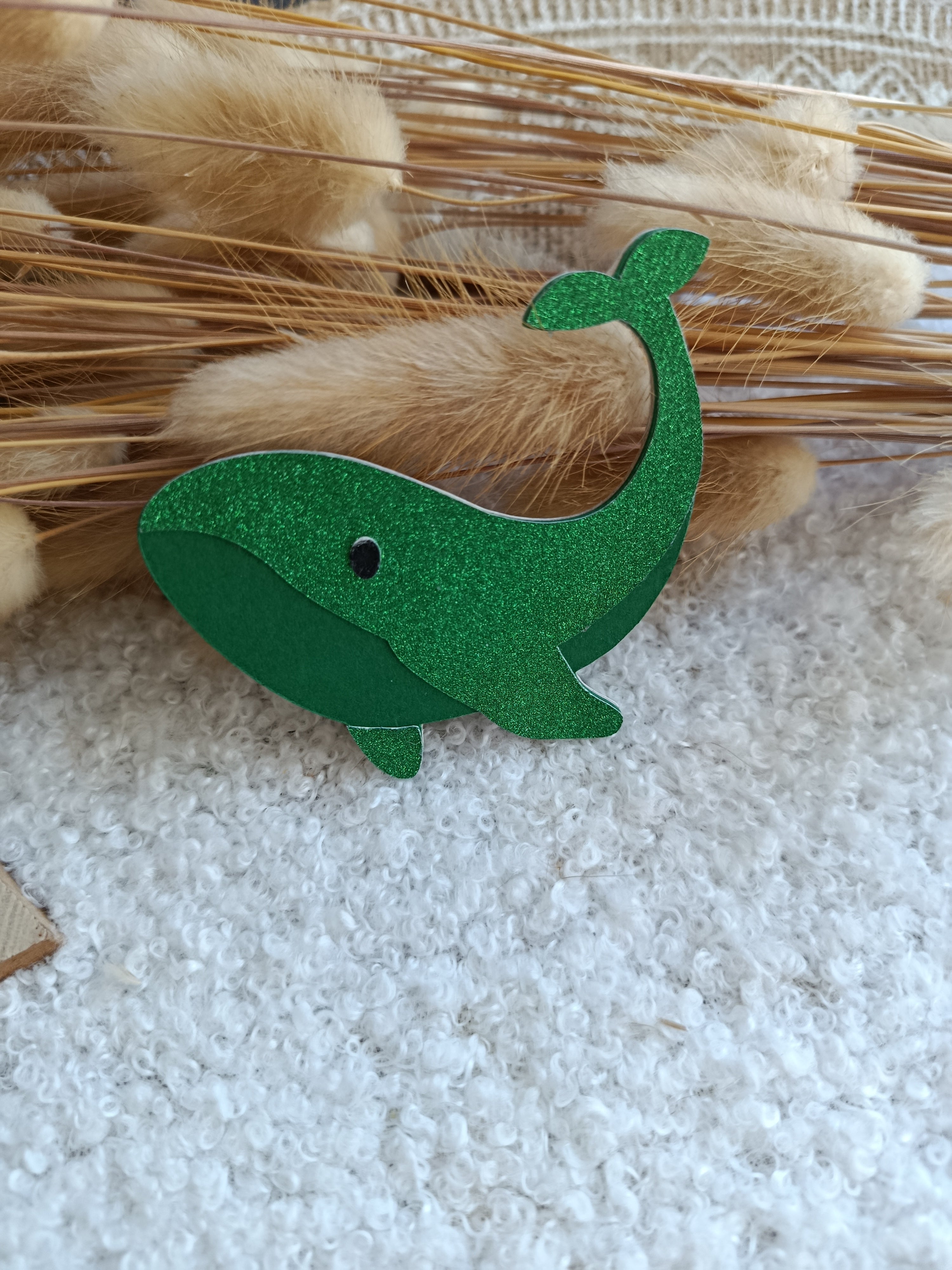 Broche baleine
